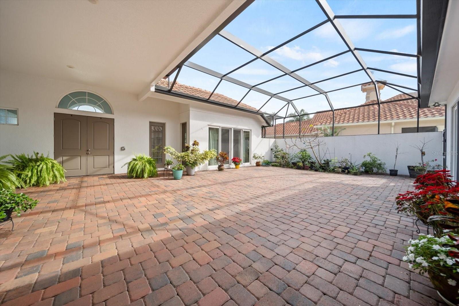 11 NEW LEATHERWOOD DR