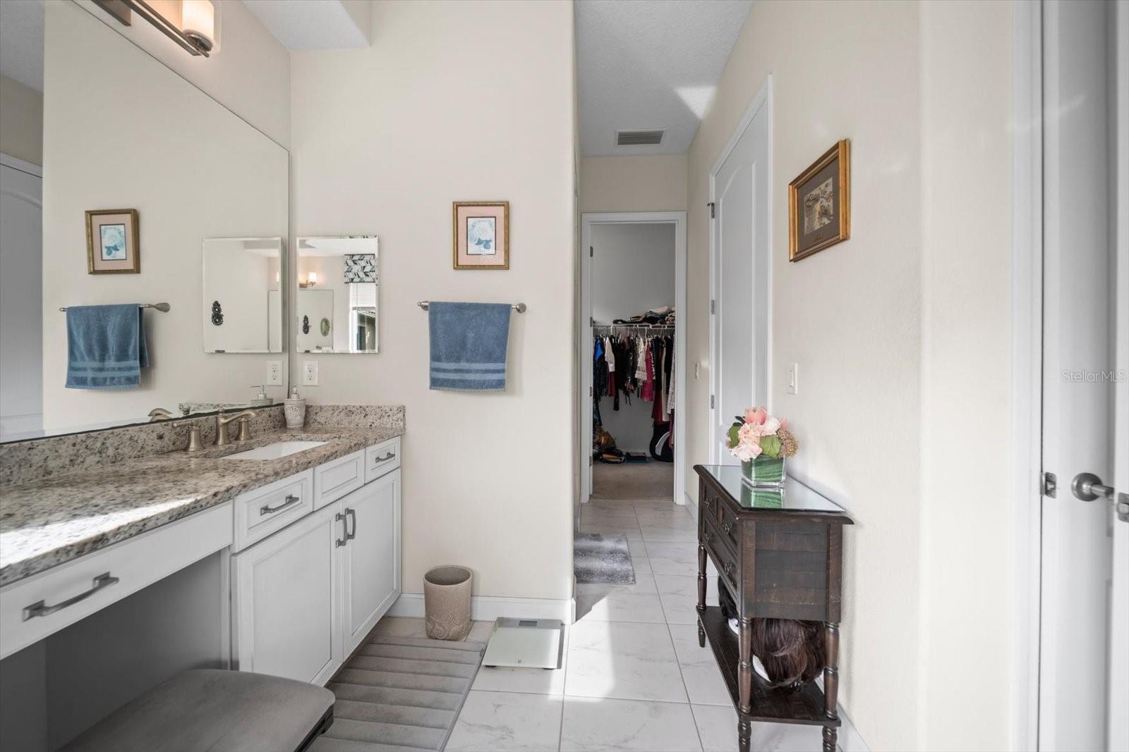 11 NEW LEATHERWOOD DR