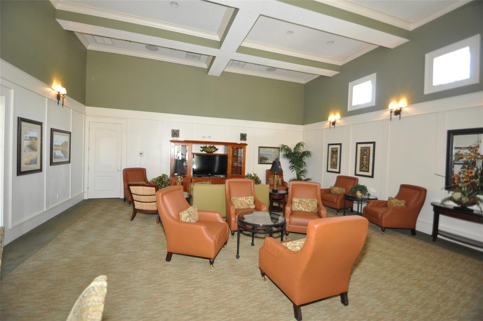 15 RIVERVIEW BND N #212