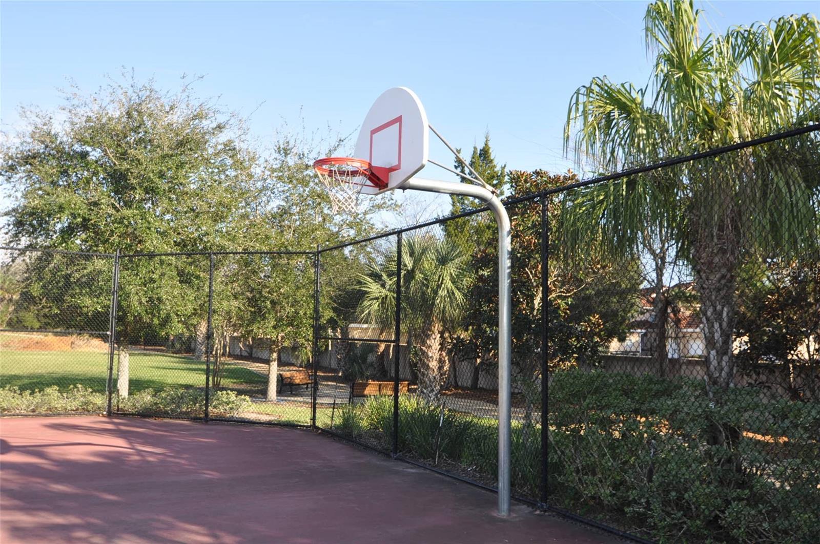 15 RIVERVIEW BND N #212