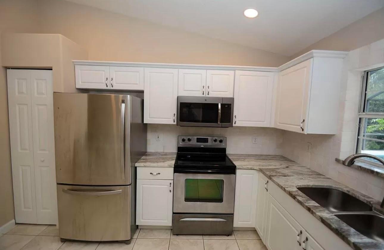 142 ROLLING SANDS DR