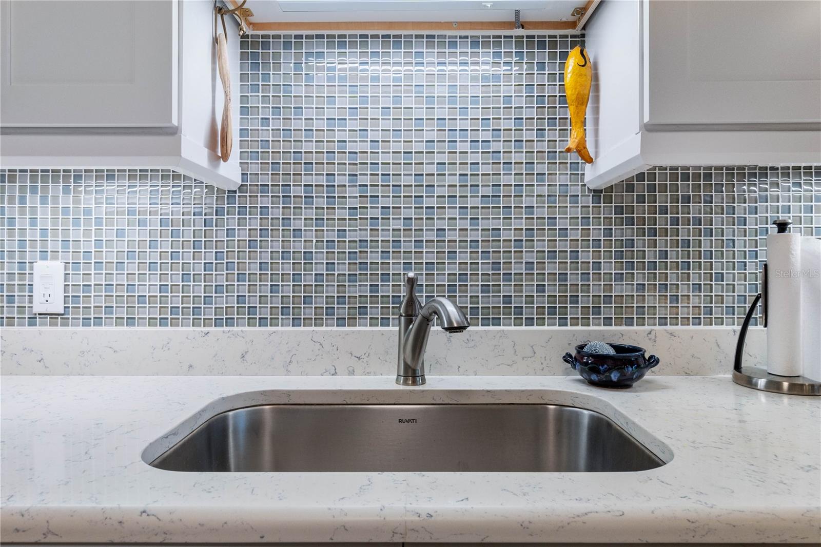 1224 S PENINSULA DR #422