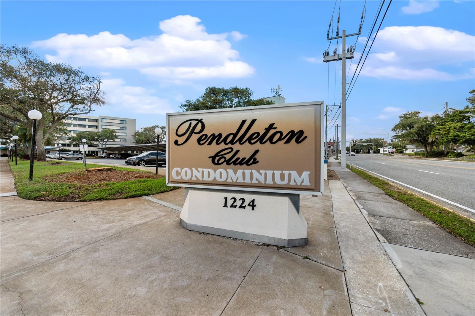 1224 S PENINSULA DR #422