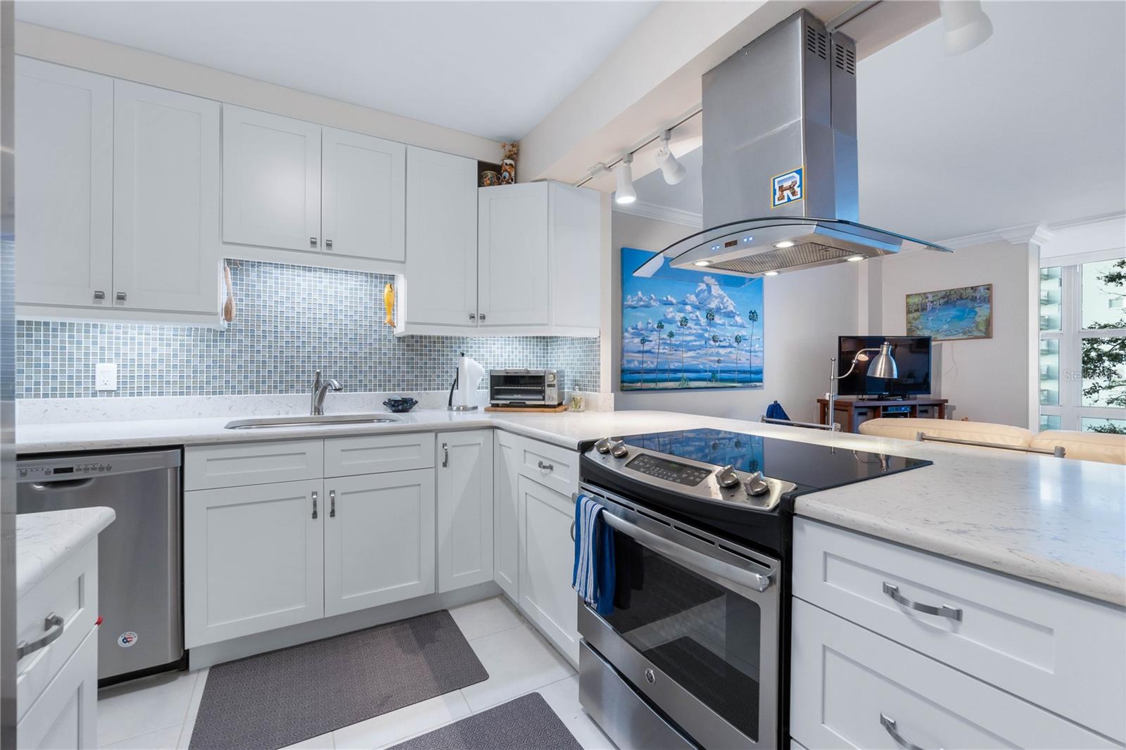 1224 S PENINSULA DR #422