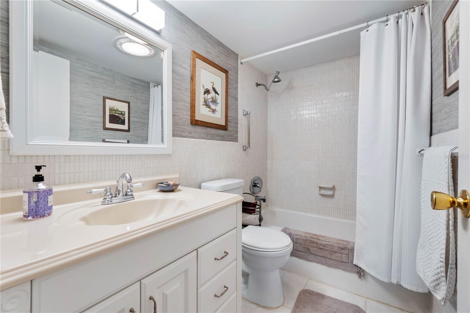 1224 S PENINSULA DR #422