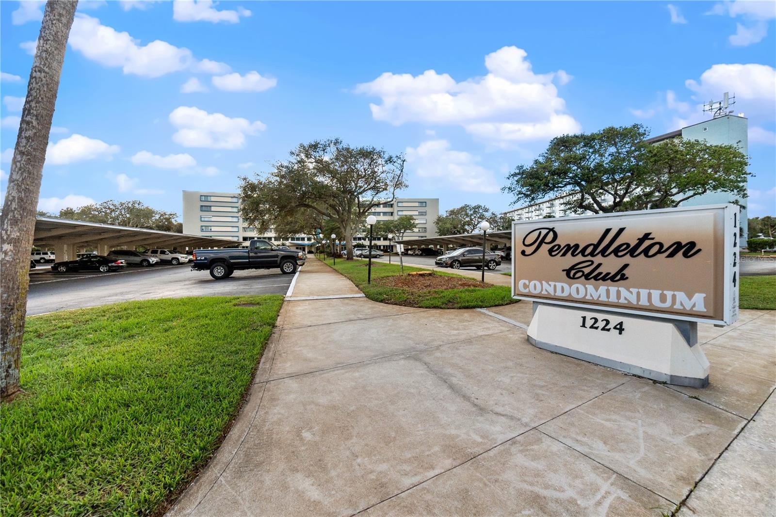 1224 S PENINSULA DR #422