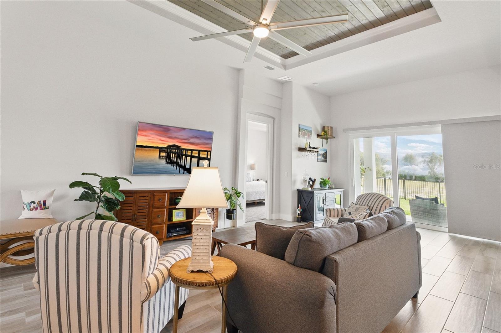 5 DEL PALMA DR