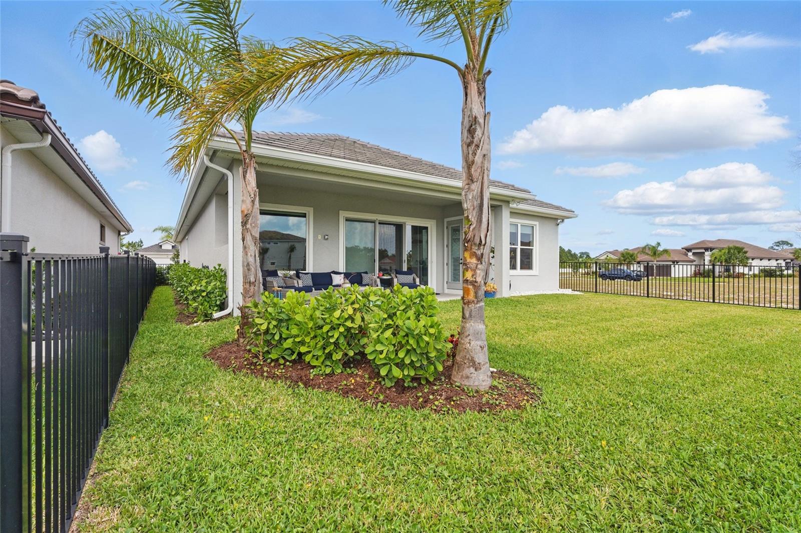 5 DEL PALMA DR