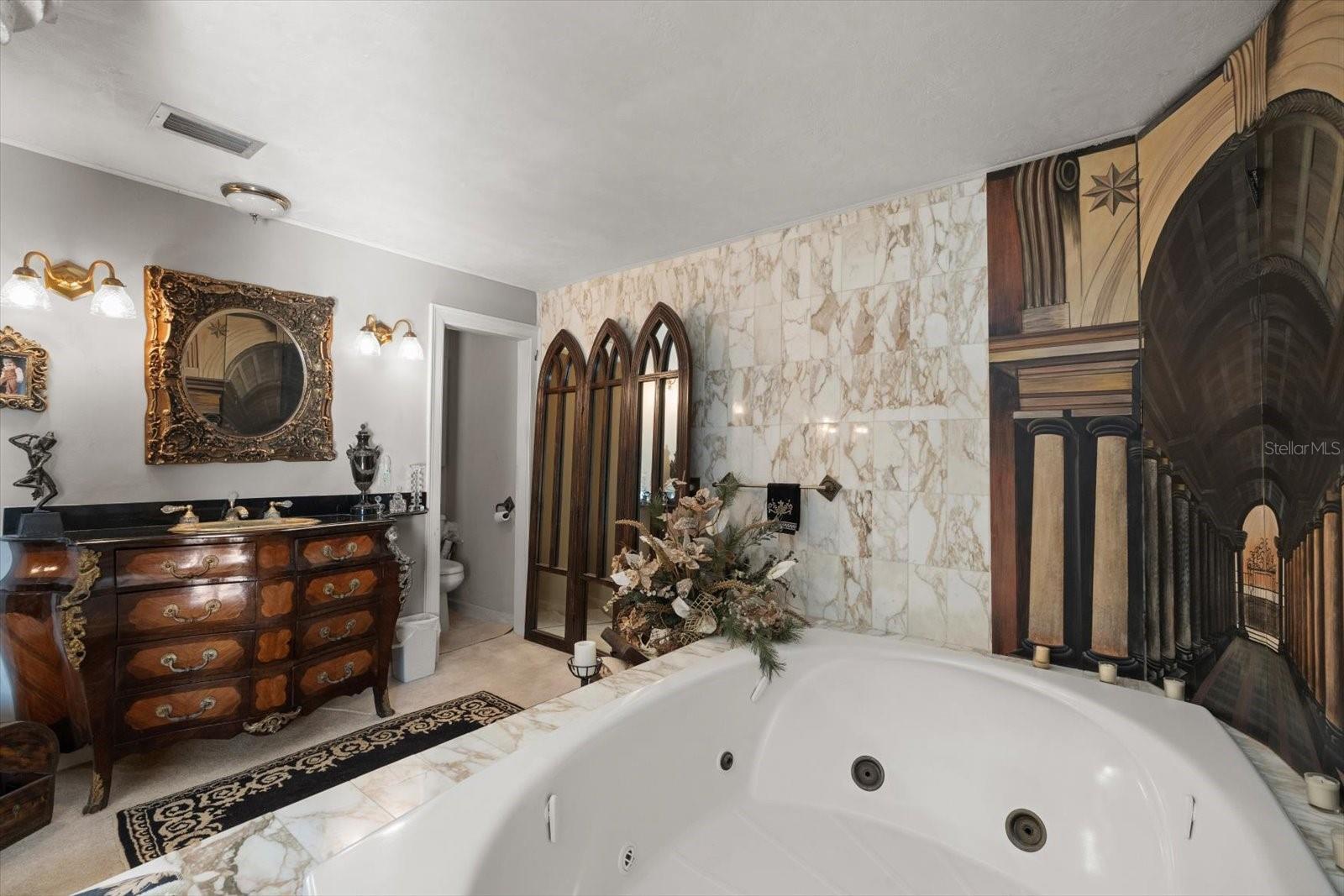 1010 JOHN ANDERSON DR