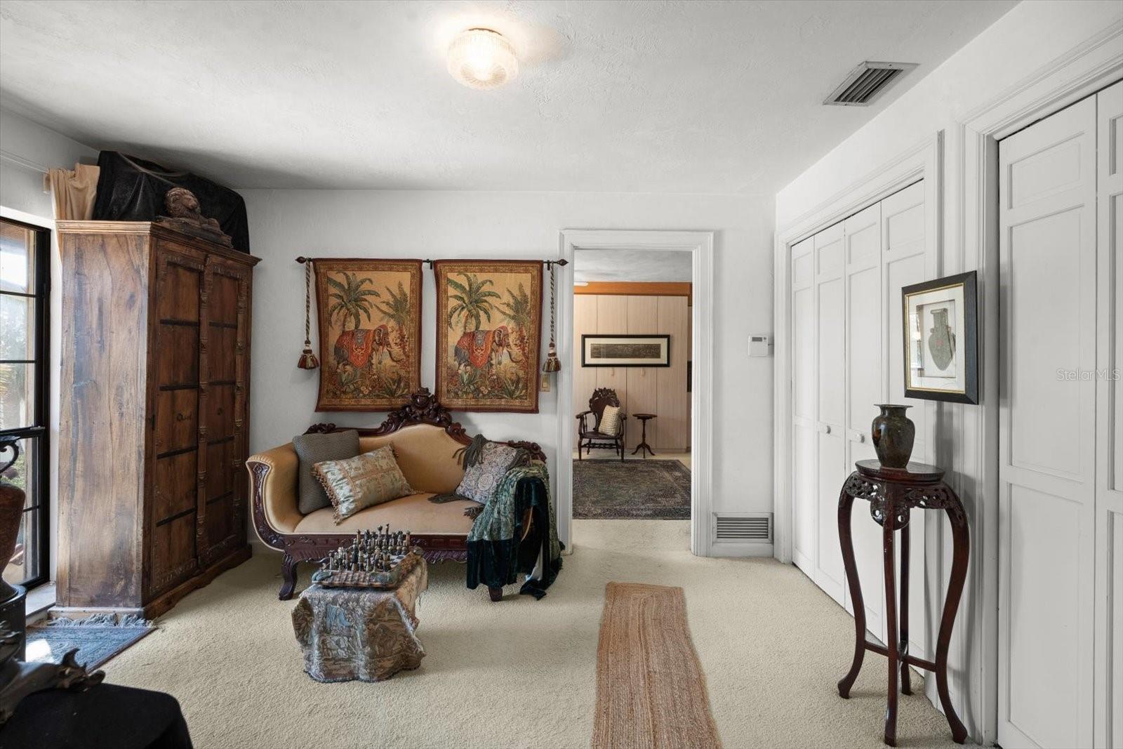 1010 JOHN ANDERSON DR