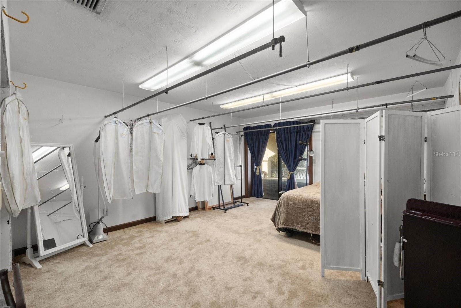 1010 JOHN ANDERSON DR