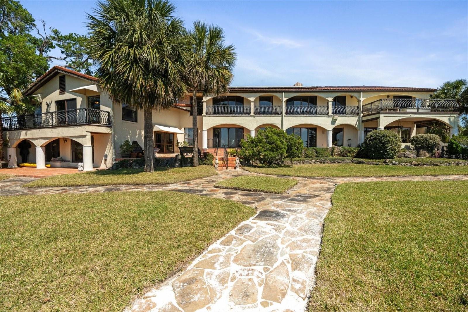 1010 JOHN ANDERSON DR