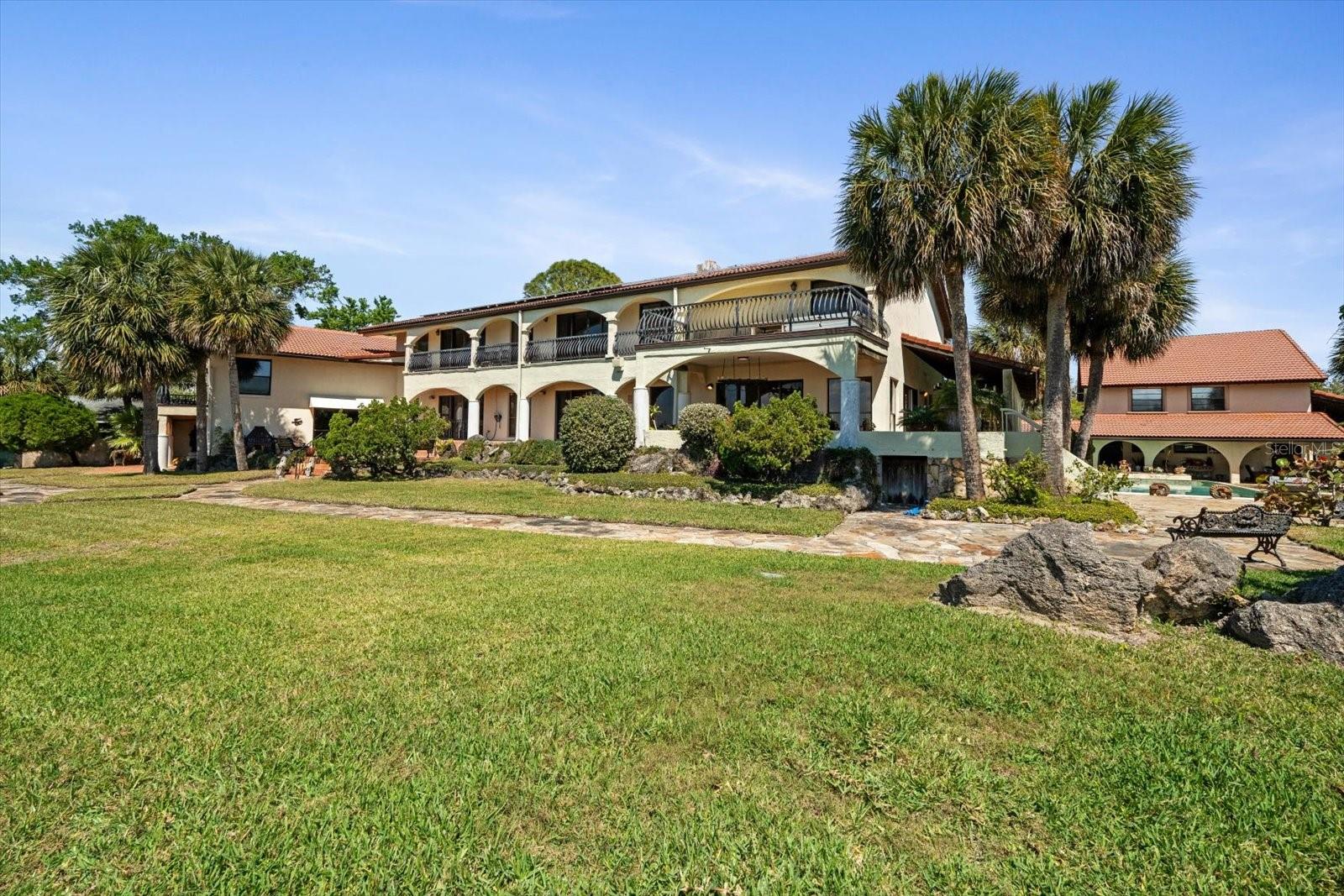 1010 JOHN ANDERSON DR