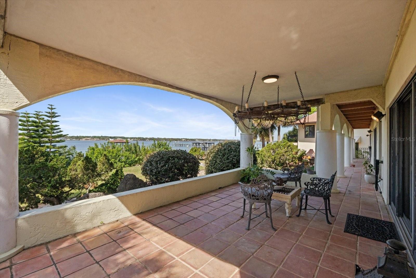 1010 JOHN ANDERSON DR