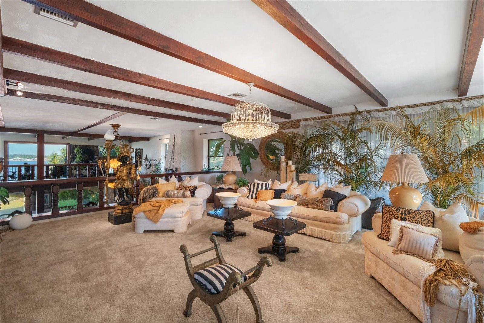 1010 JOHN ANDERSON DR