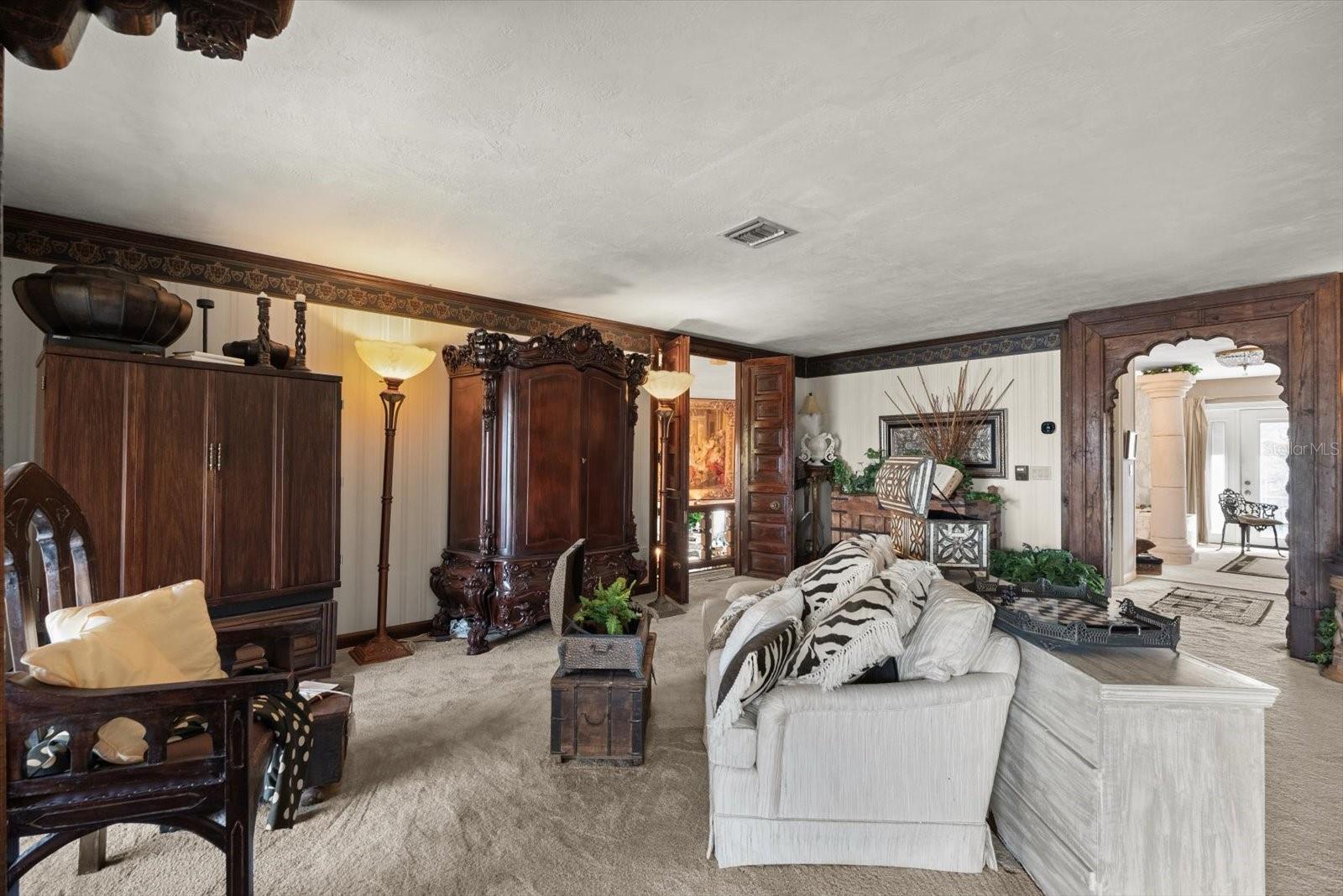 1010 JOHN ANDERSON DR