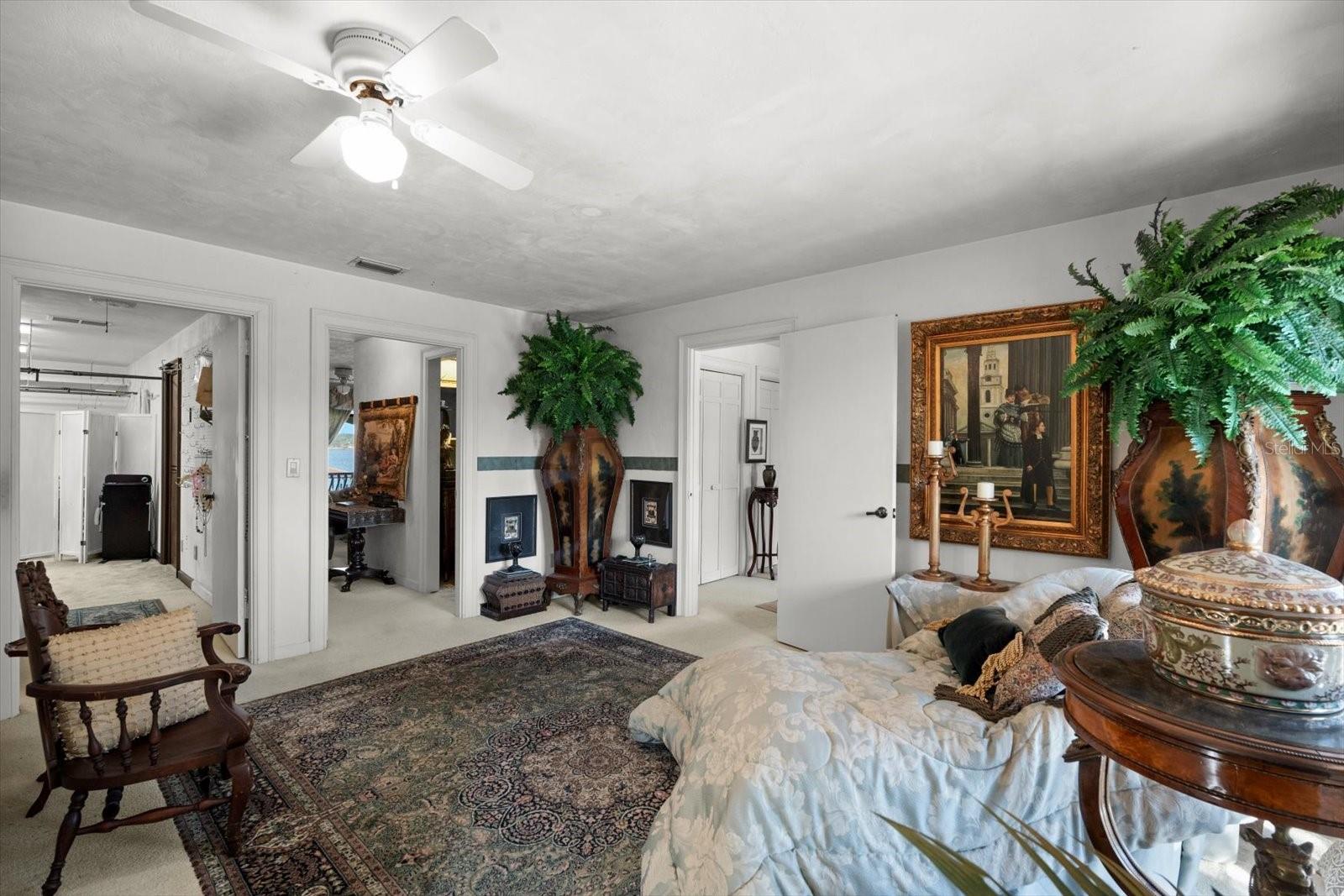 1010 JOHN ANDERSON DR