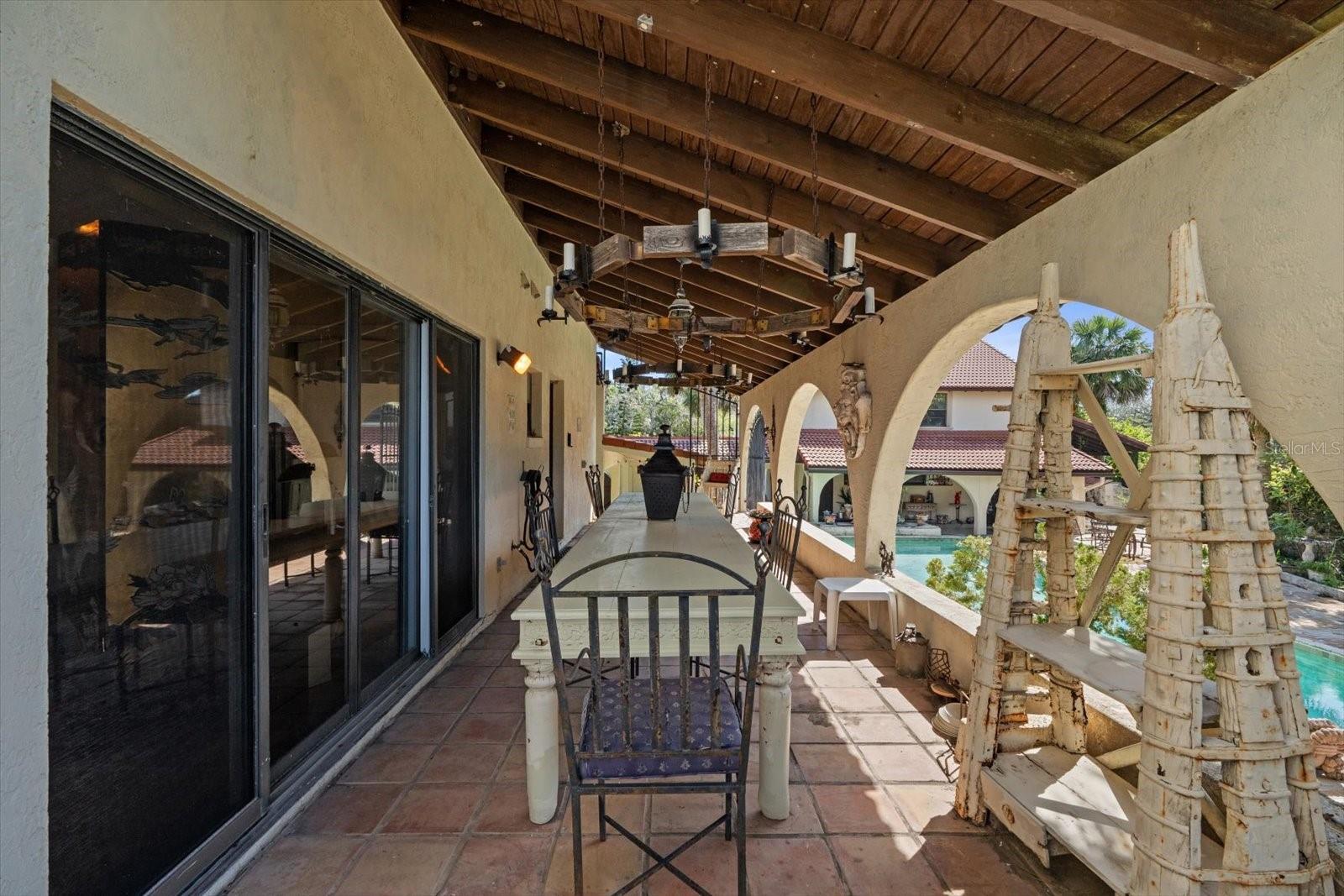 1010 JOHN ANDERSON DR