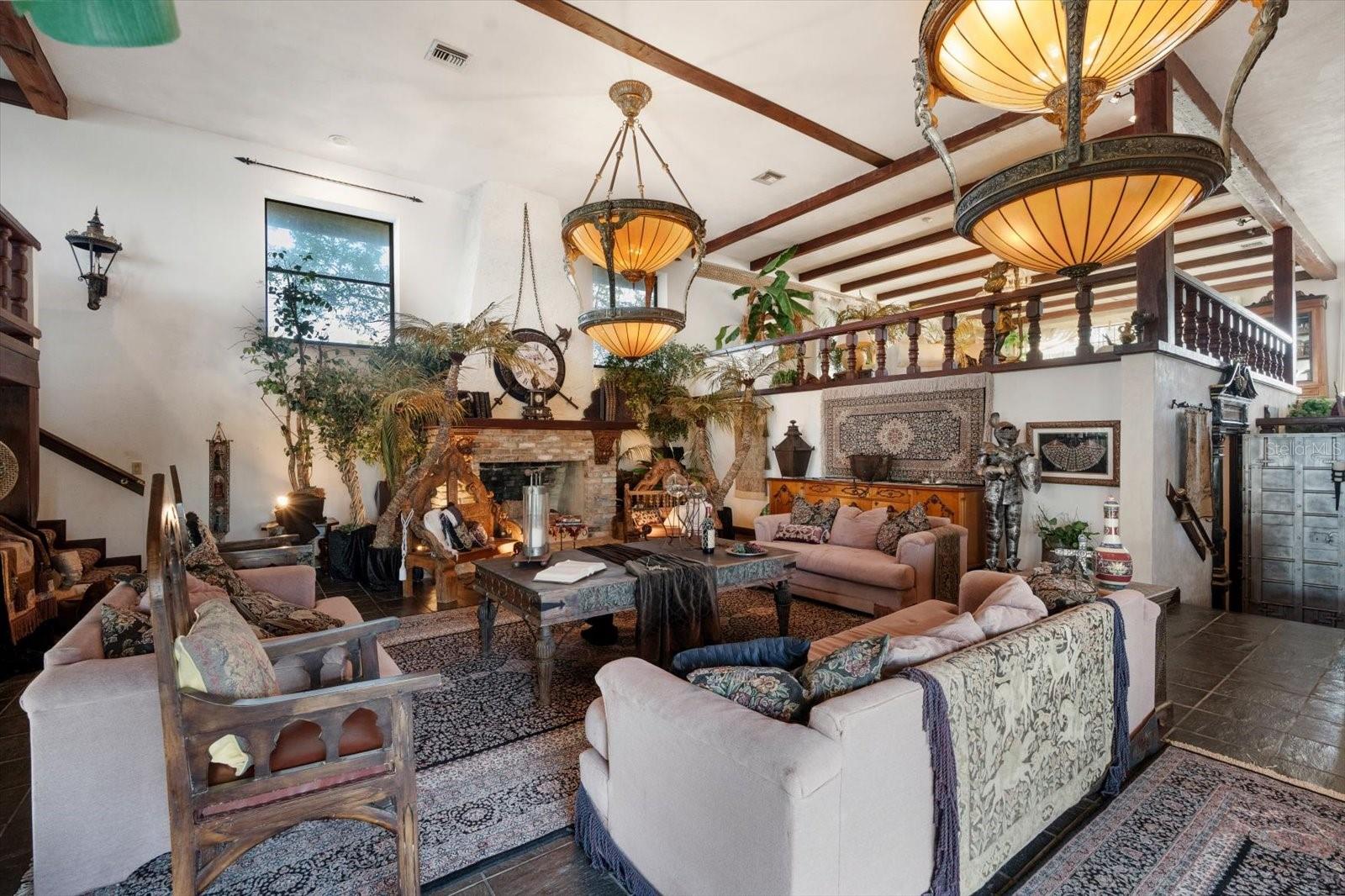 1010 JOHN ANDERSON DR