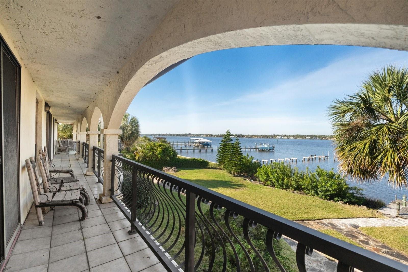 1010 JOHN ANDERSON DR