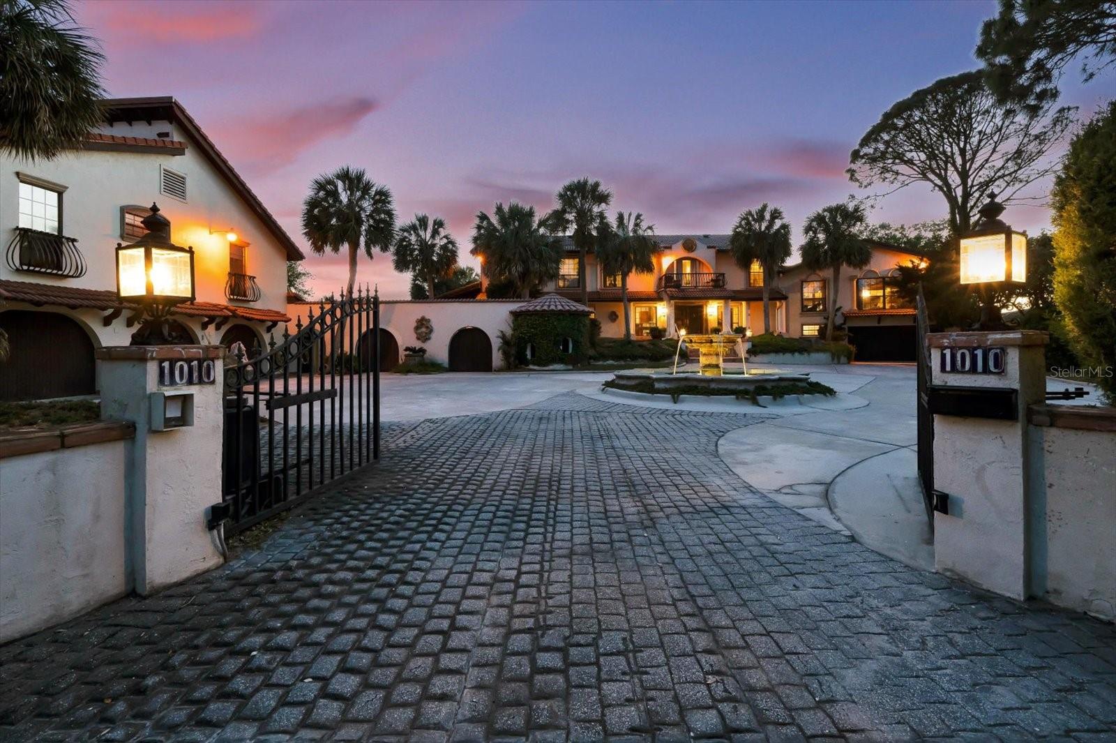 1010 JOHN ANDERSON DR