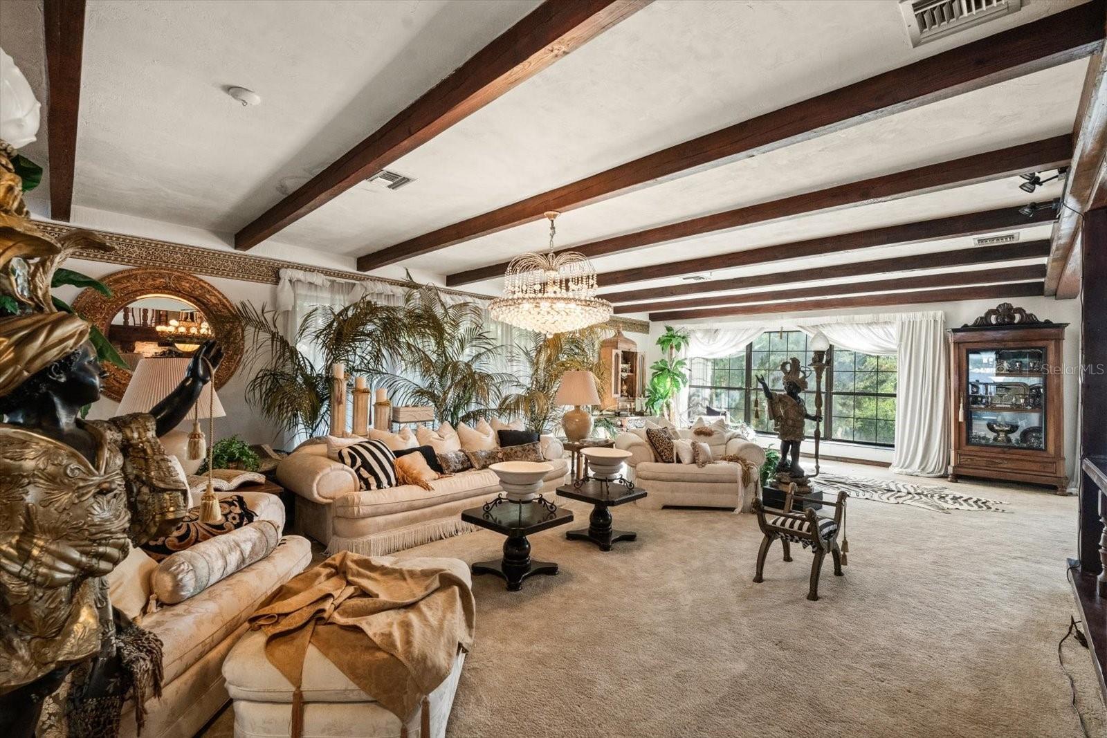 1010 JOHN ANDERSON DR