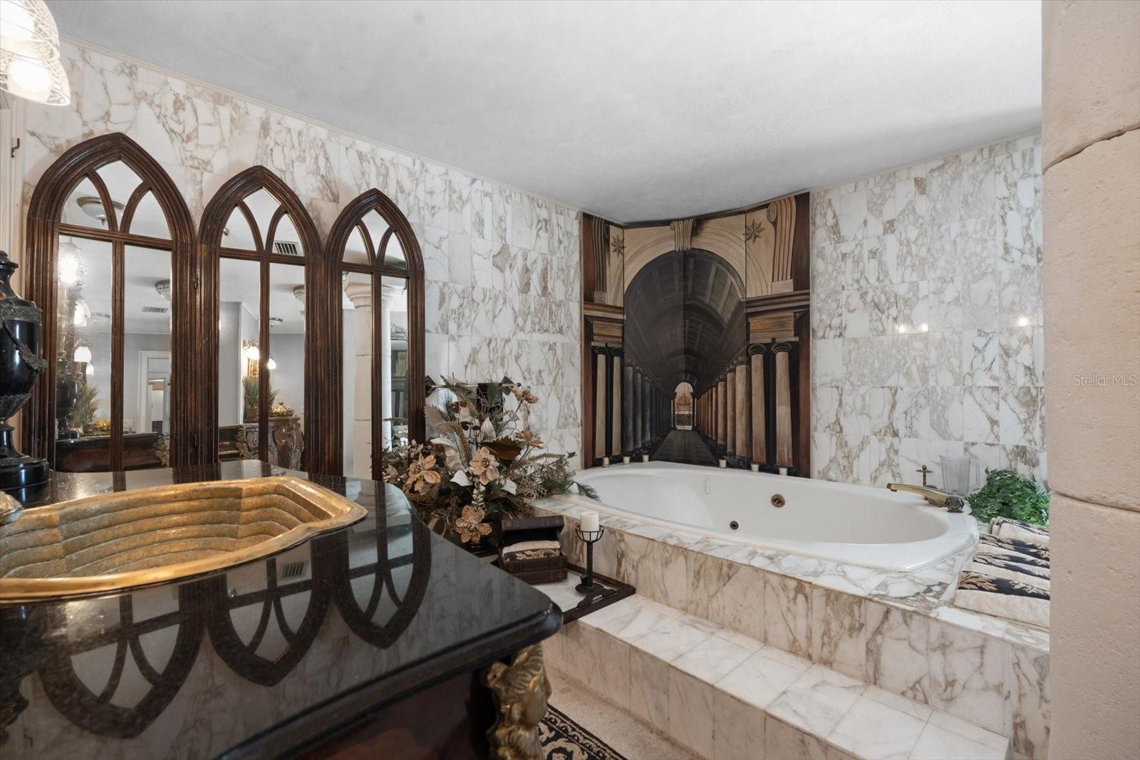 1010 JOHN ANDERSON DR