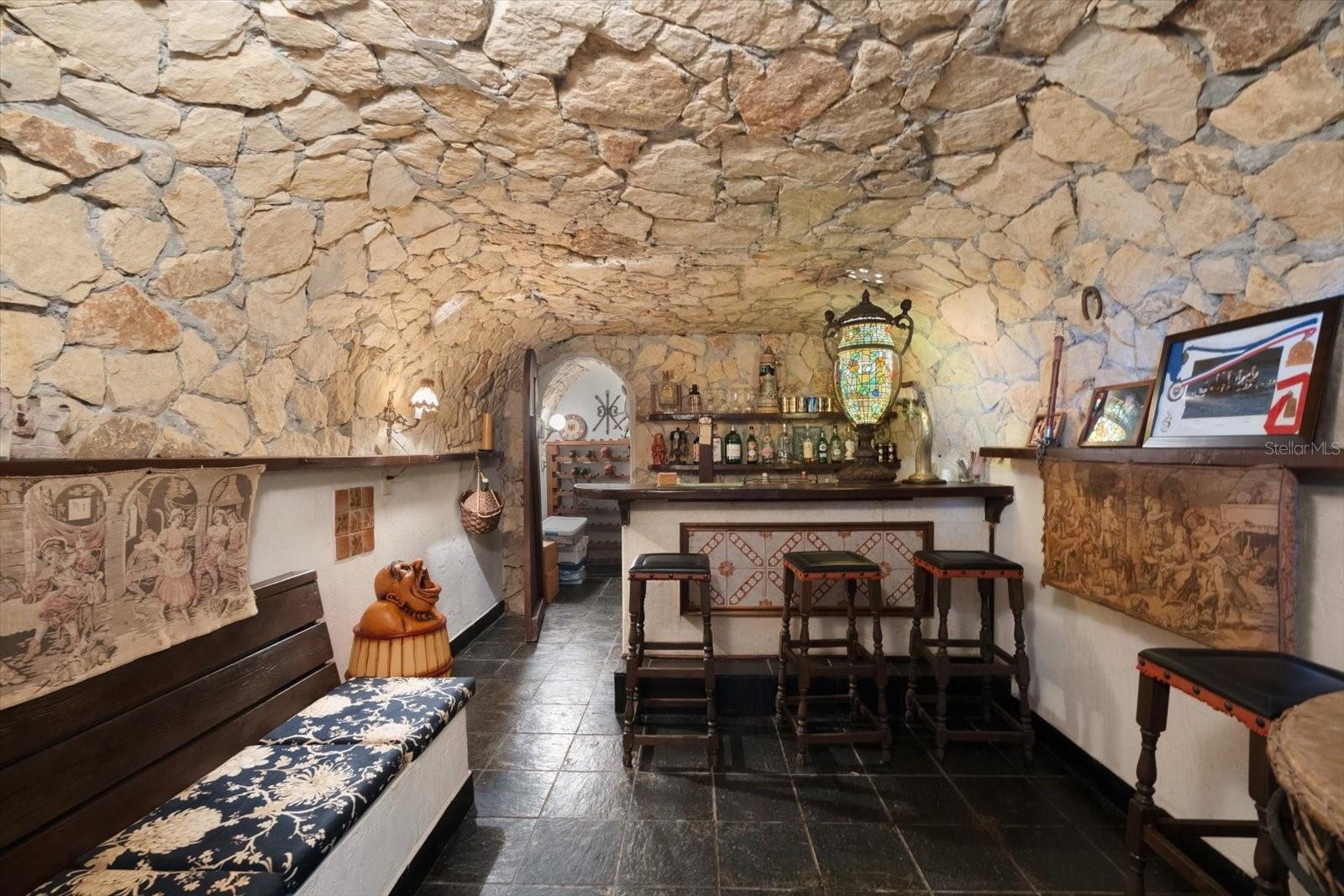 1010 JOHN ANDERSON DR