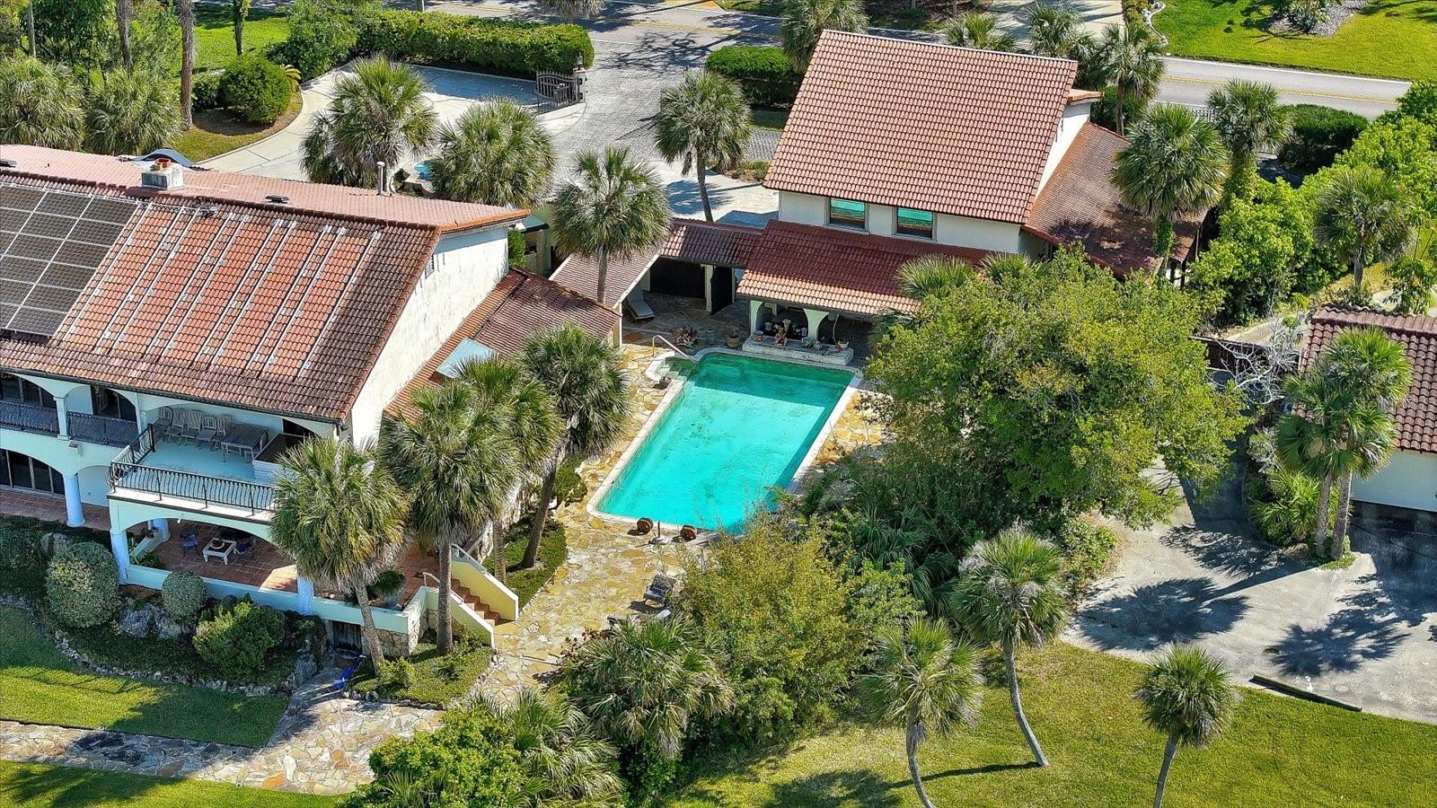 1010 JOHN ANDERSON DR