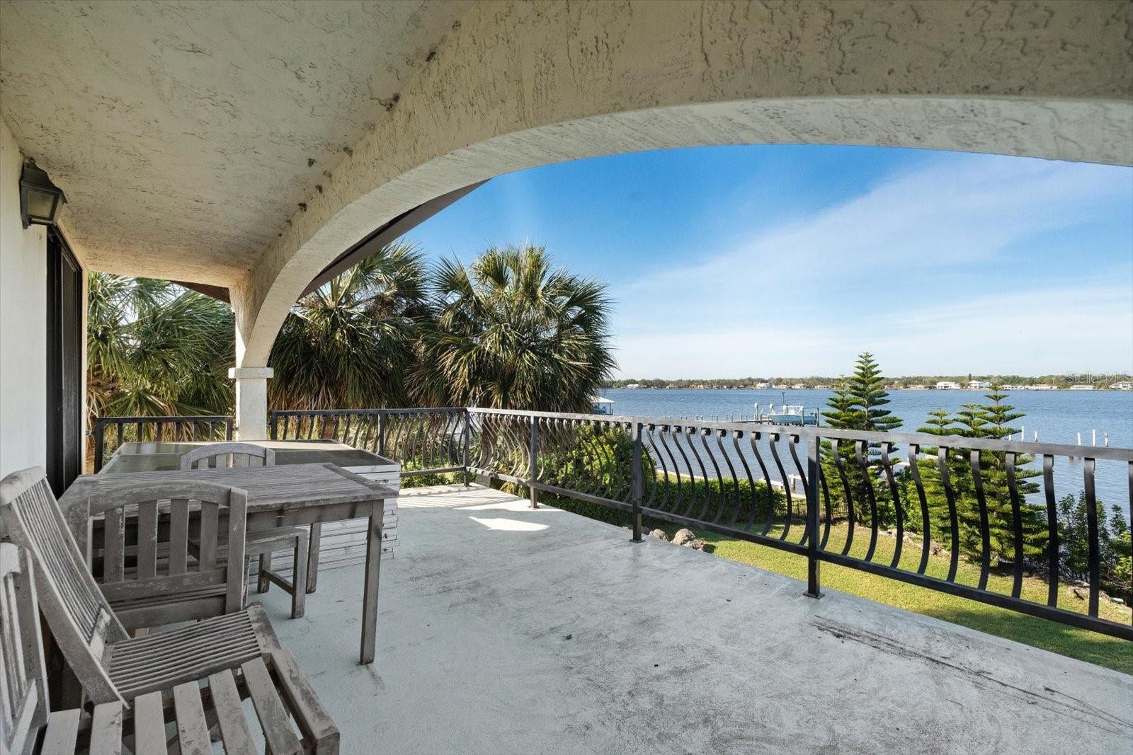 1010 JOHN ANDERSON DR