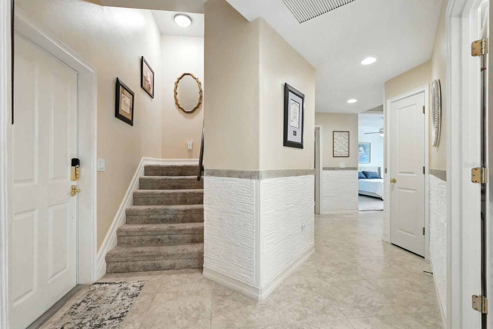 8 IVEY LN