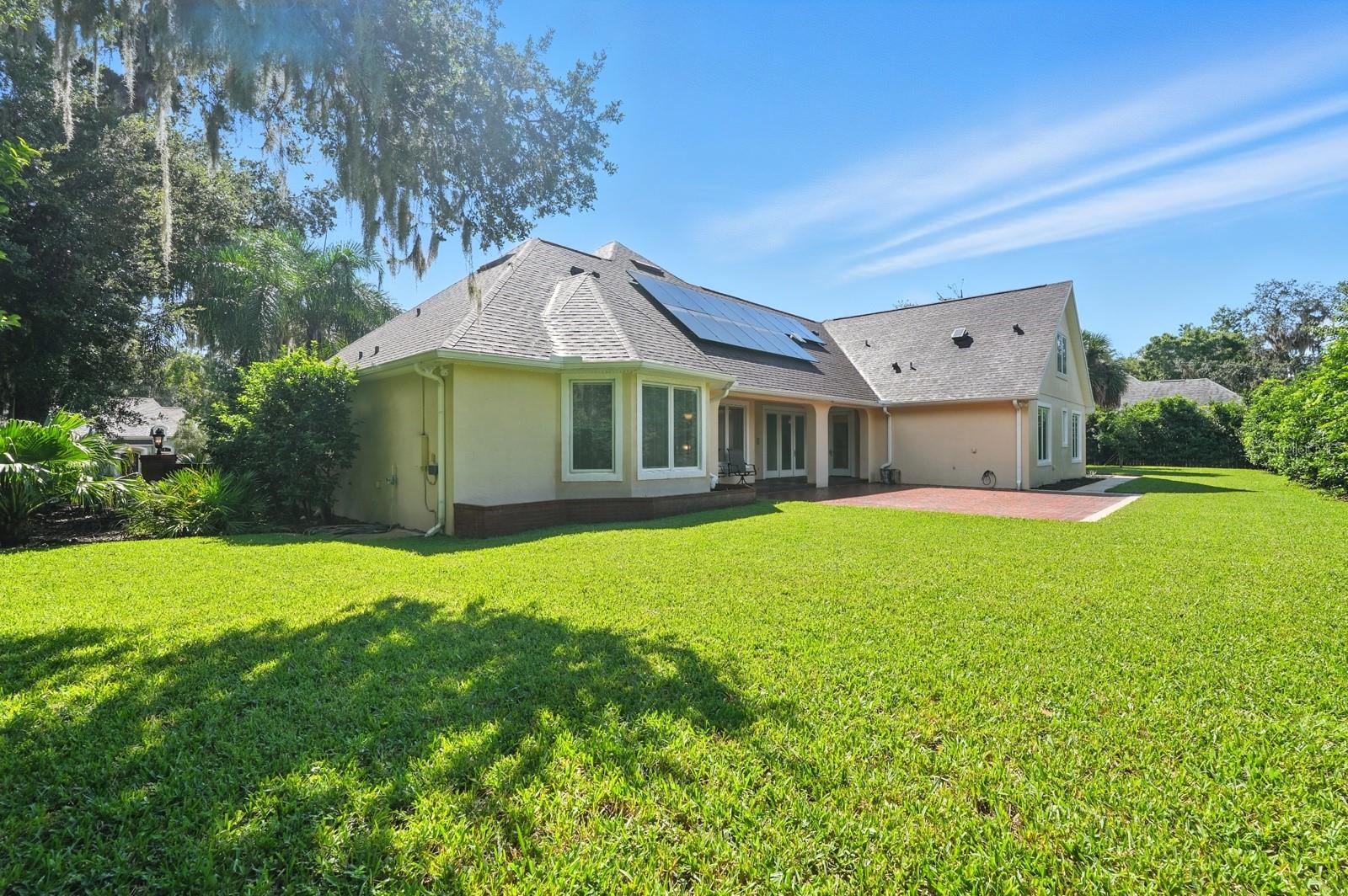 8 IVEY LN