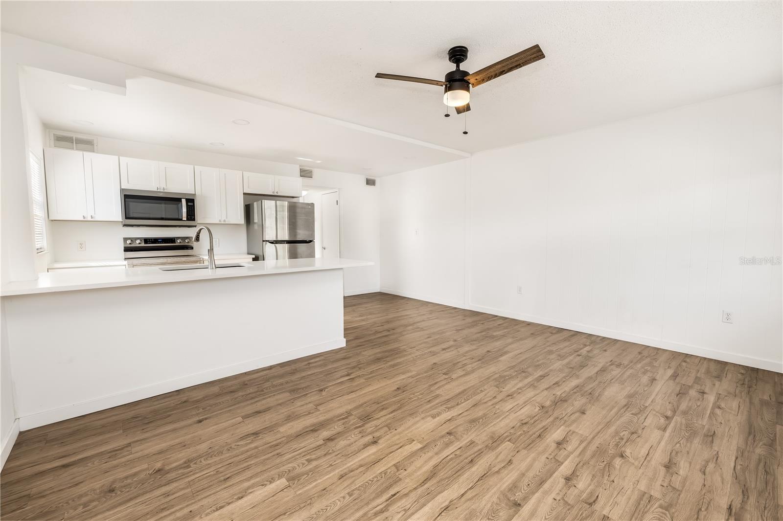 212 S DAYTONA AVE #1