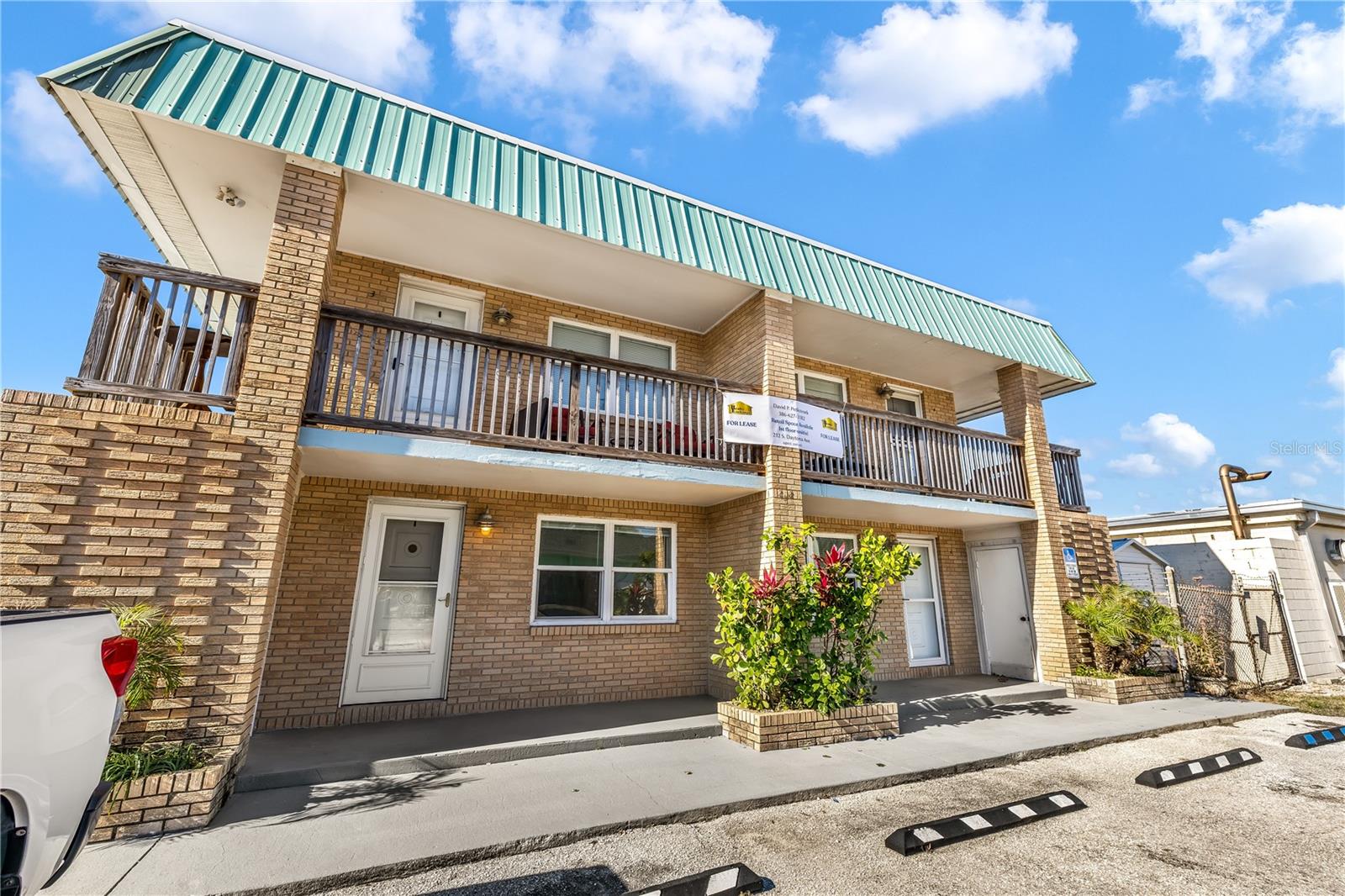 212 S DAYTONA AVE #1