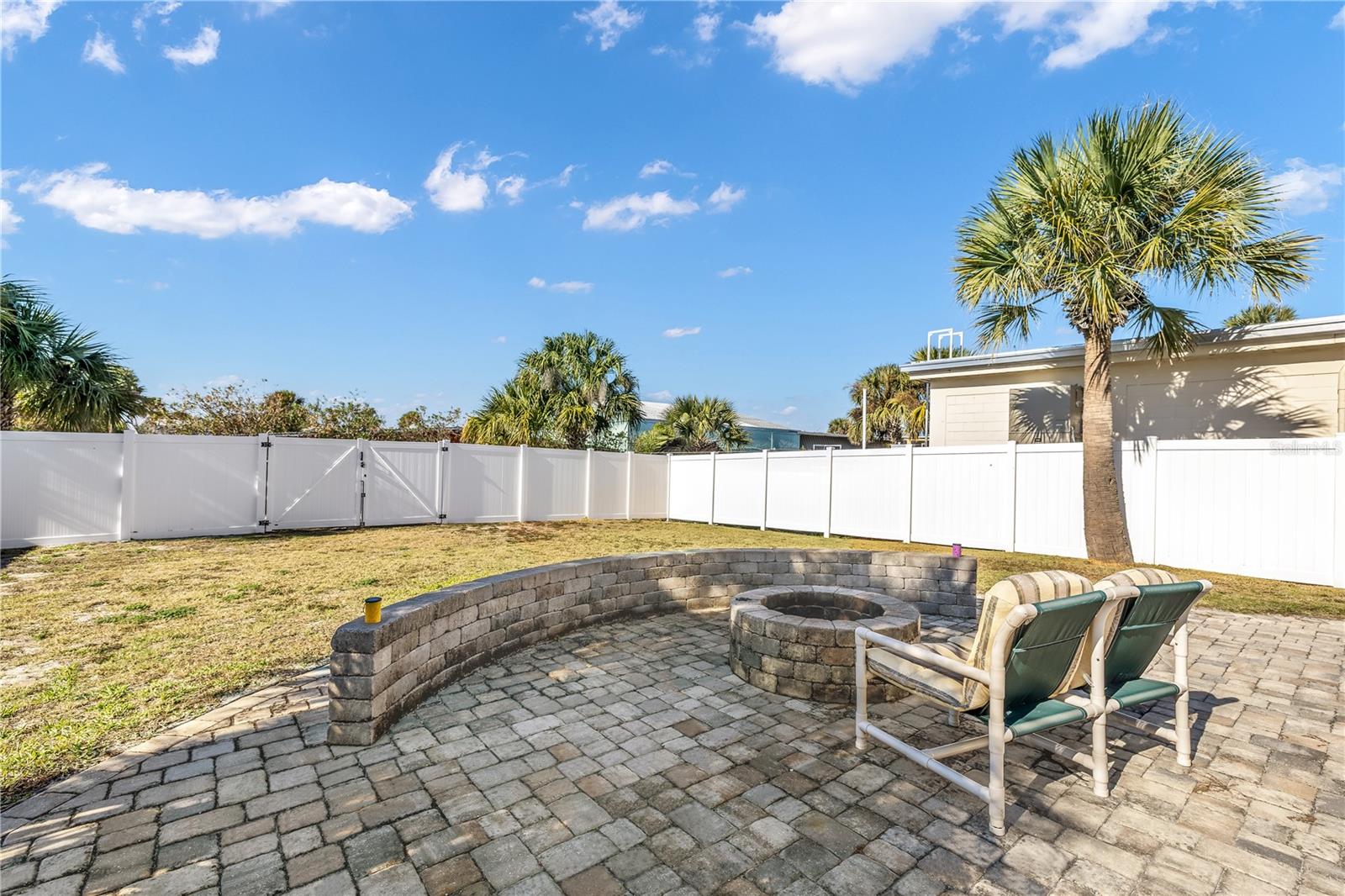 212 S DAYTONA AVE #1