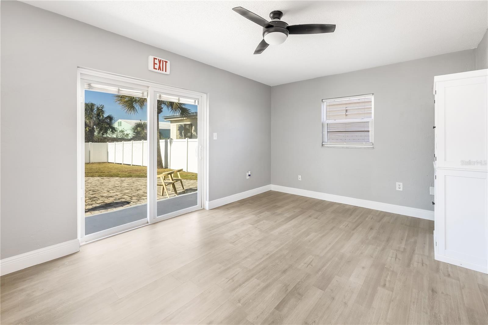 212 S DAYTONA AVE #2