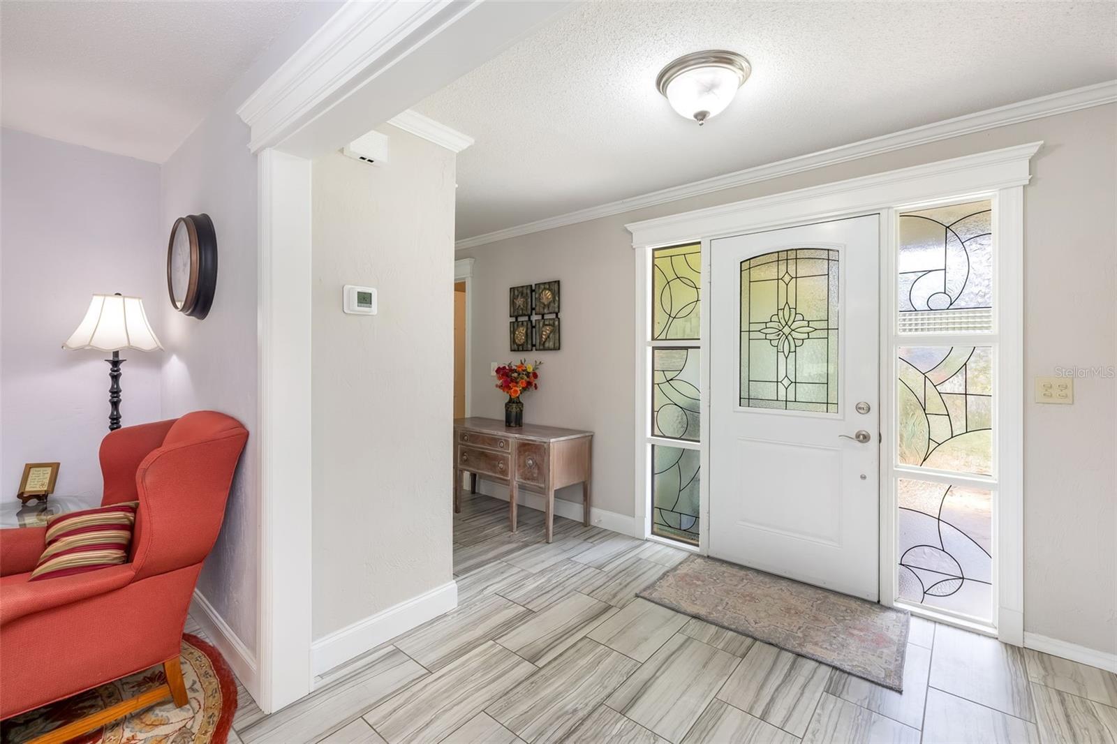 8 COURTNEY PL
