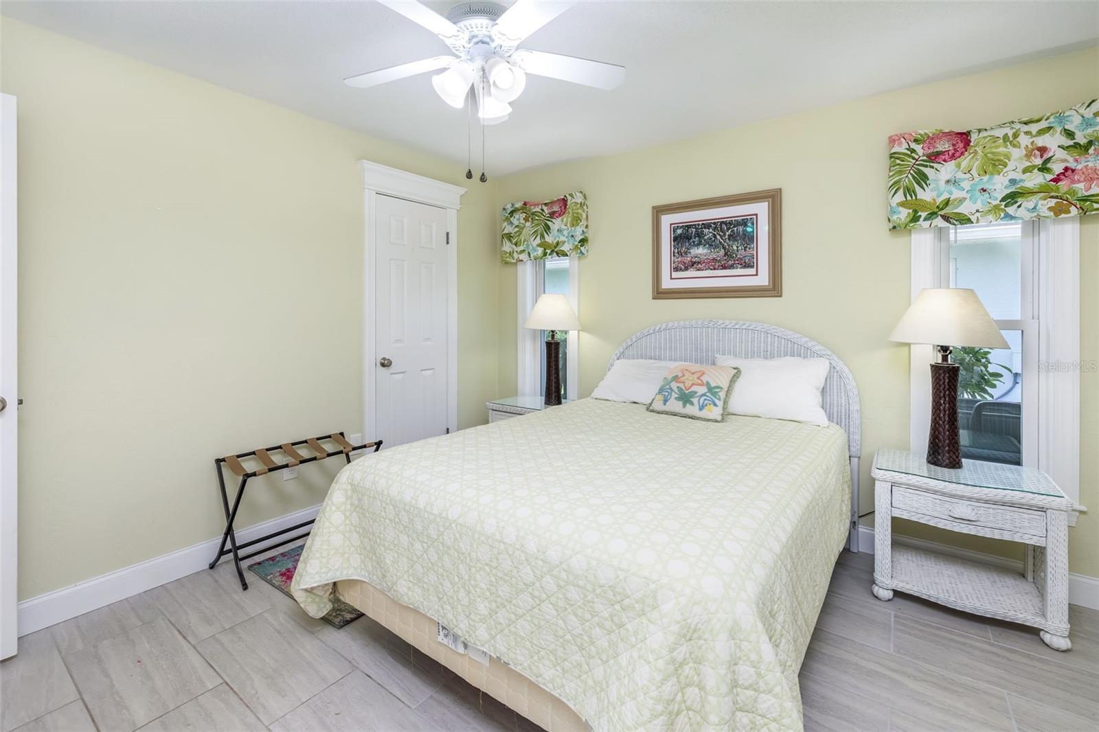 8 COURTNEY PL