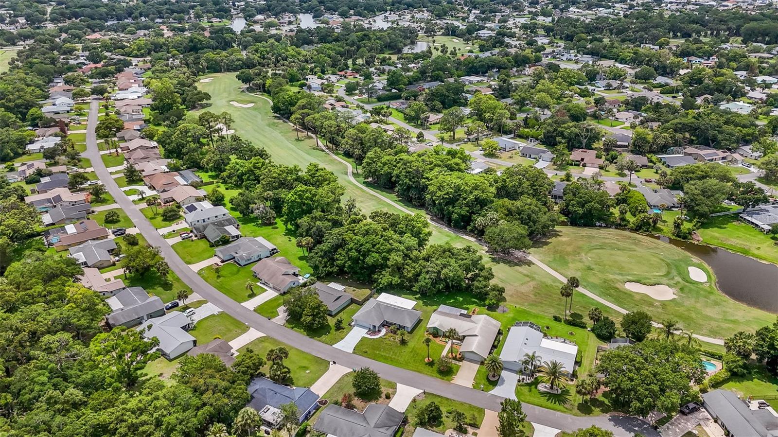 8 COURTNEY PL