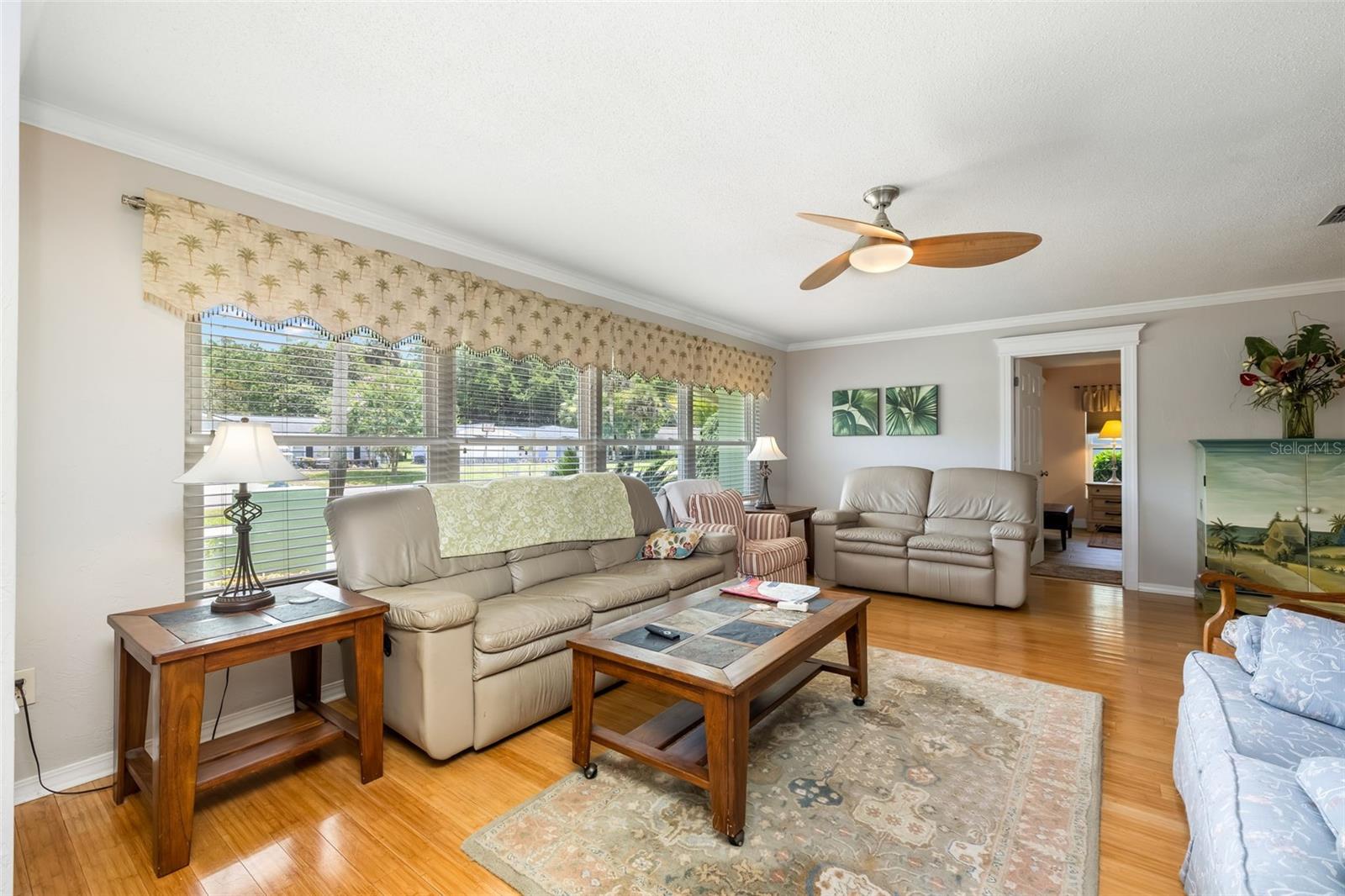 8 COURTNEY PL