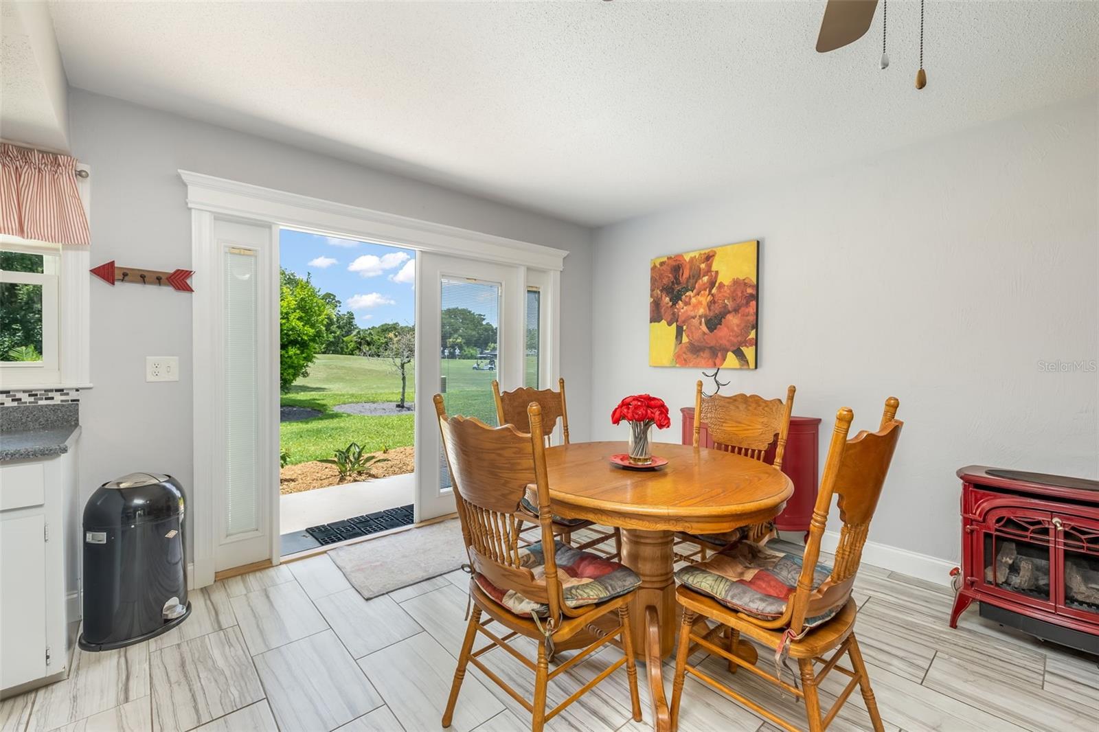 8 COURTNEY PL