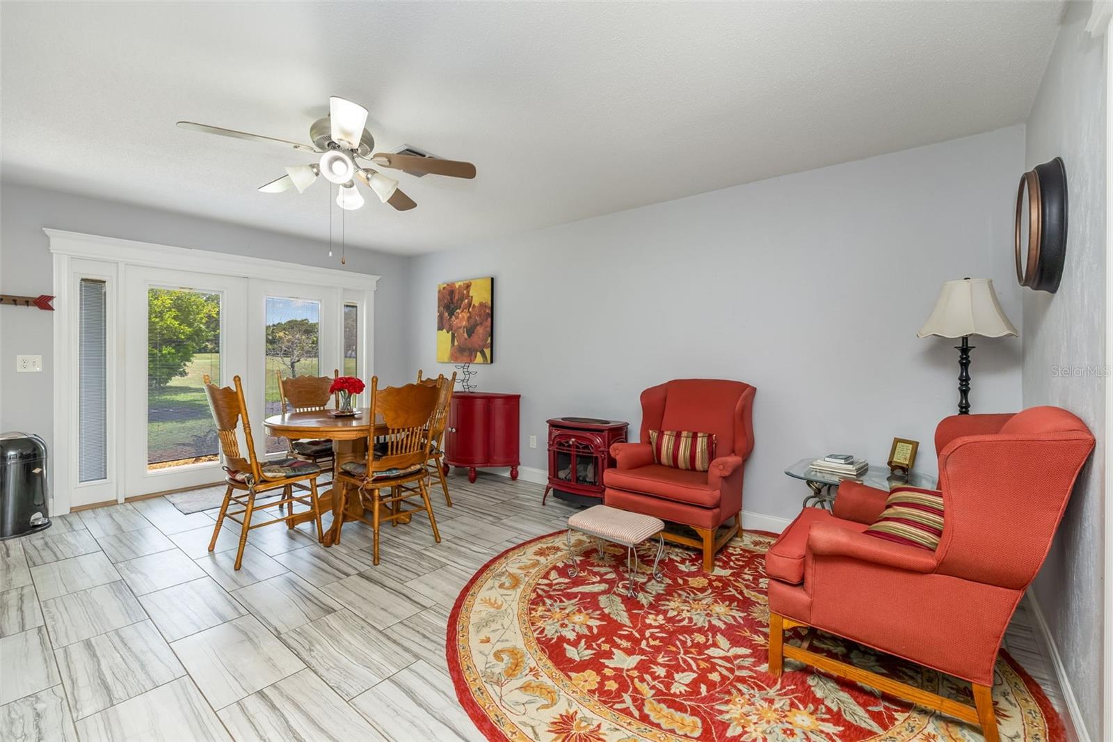 8 COURTNEY PL