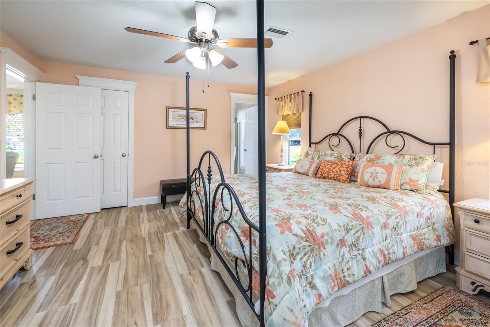 8 COURTNEY PL