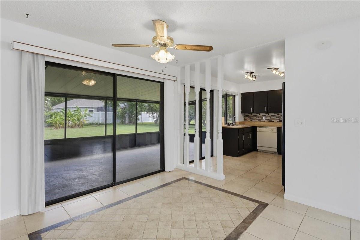 10 FENWICK LN