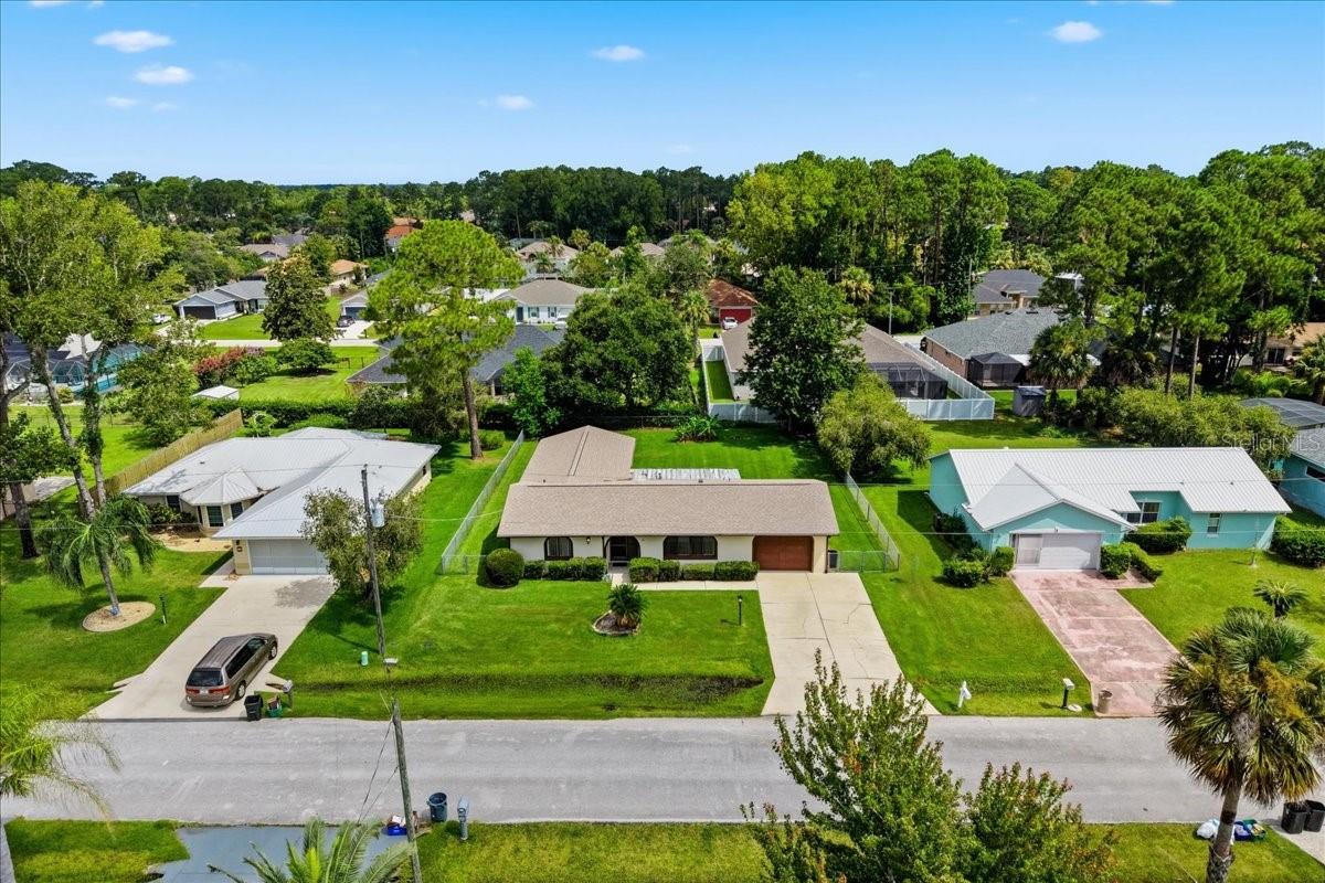 10 FENWICK LN