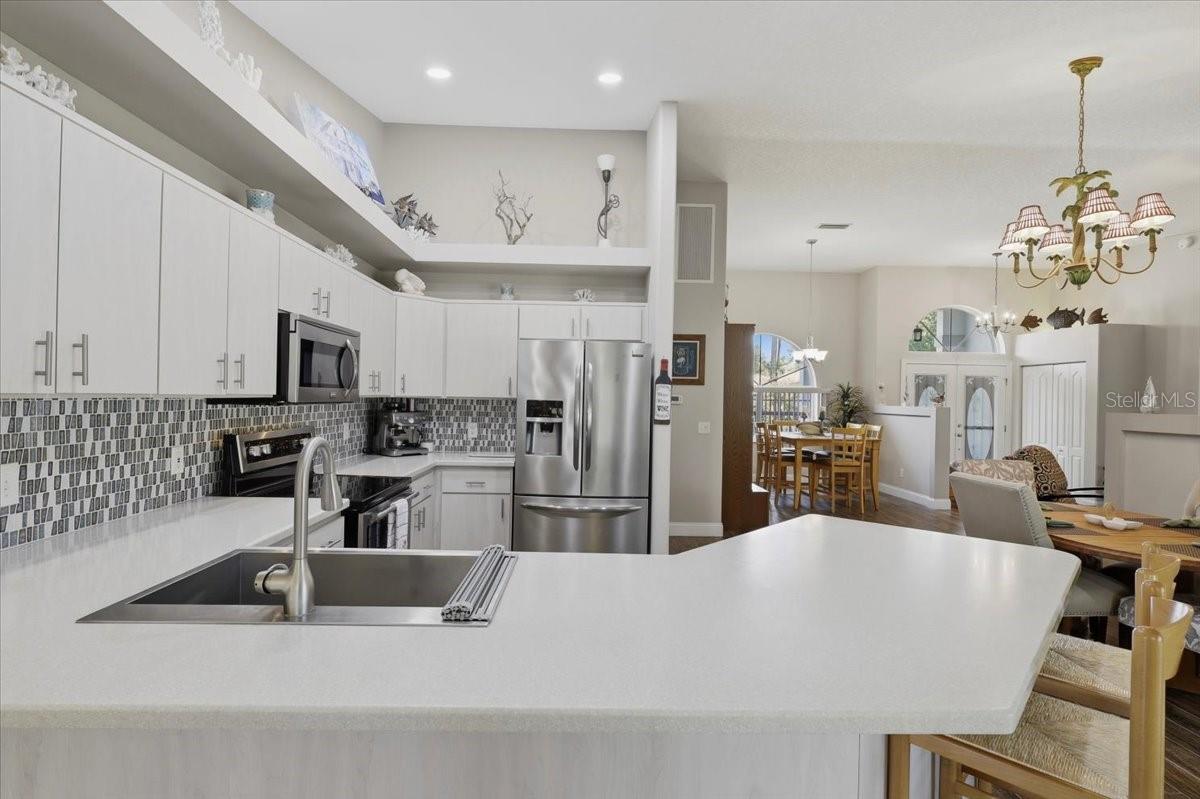 13 BAYSIDE DR