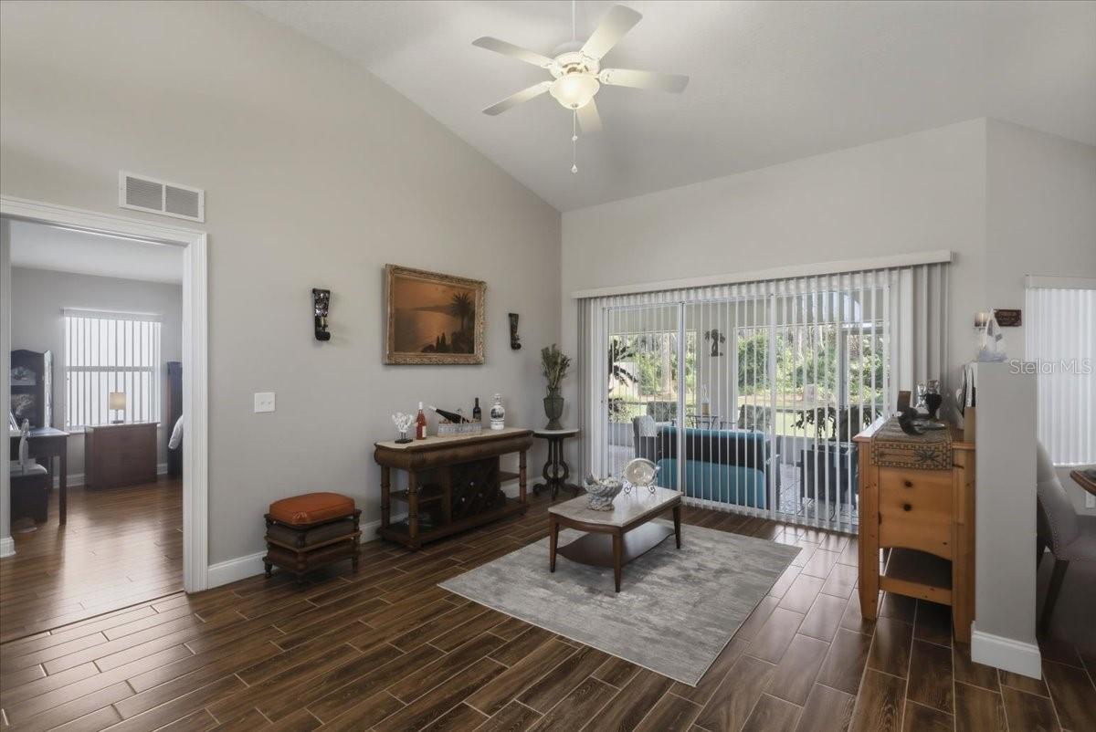 13 BAYSIDE DR