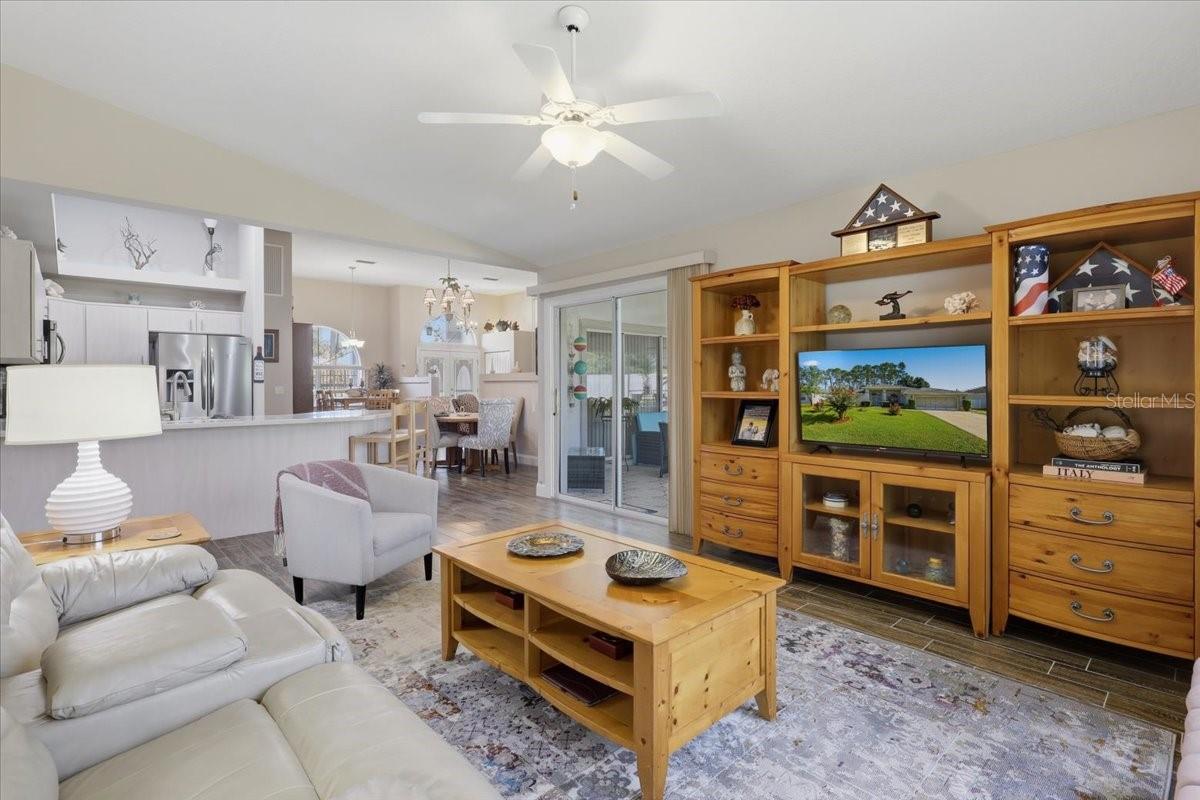 13 BAYSIDE DR