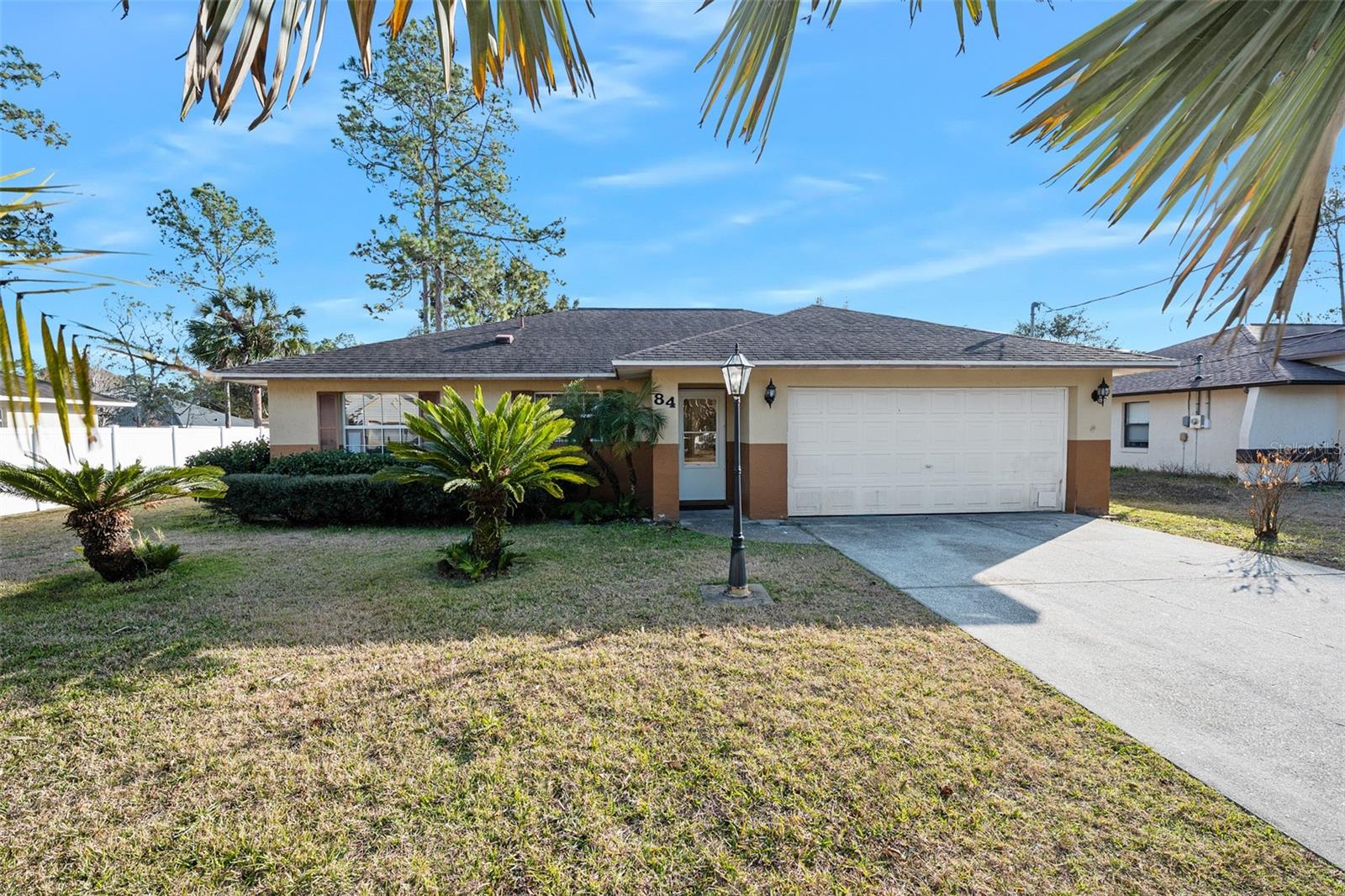 84 RAEMOOR DR