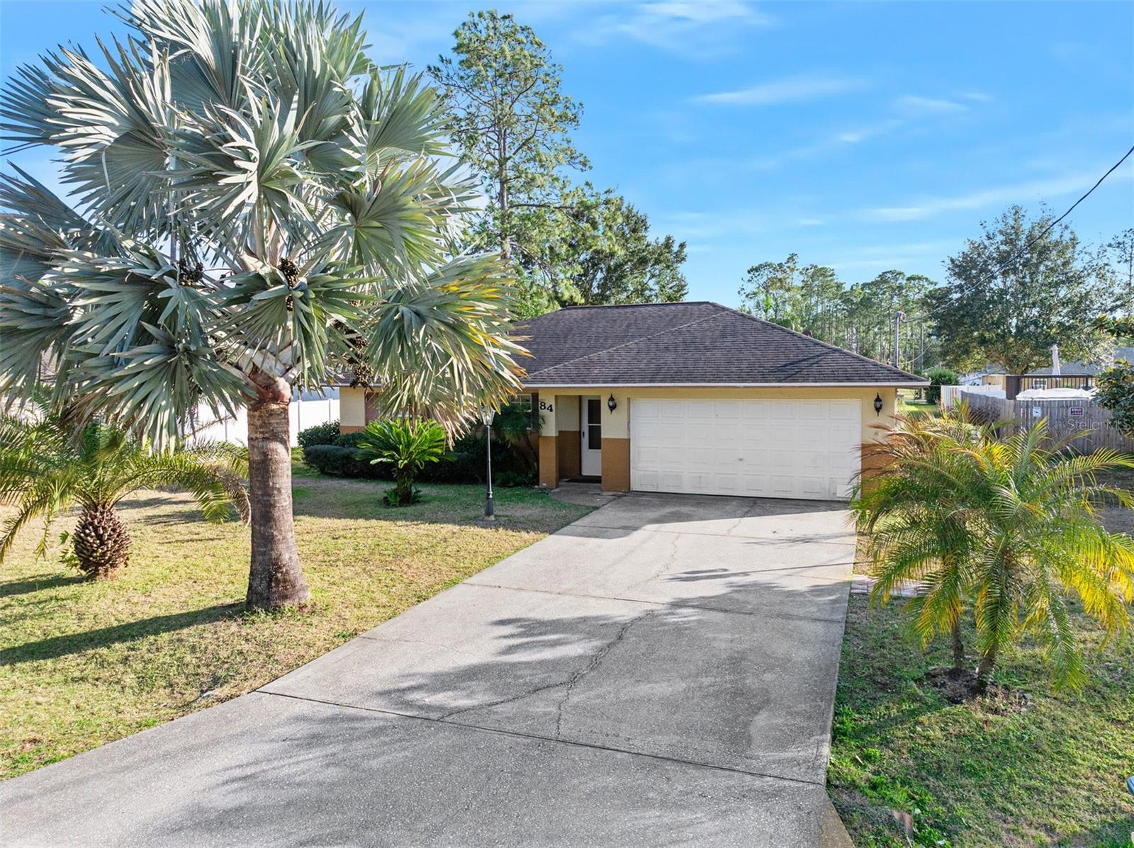 84 RAEMOOR DR